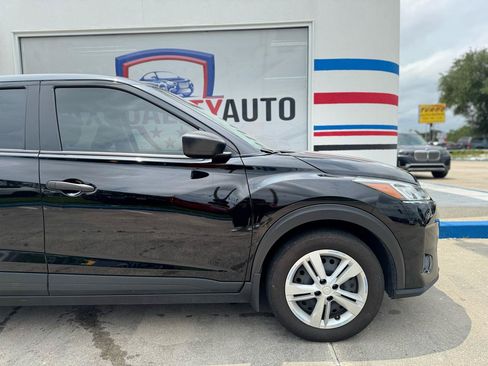 Used 2024 Nissan Kicks S FWD image 25