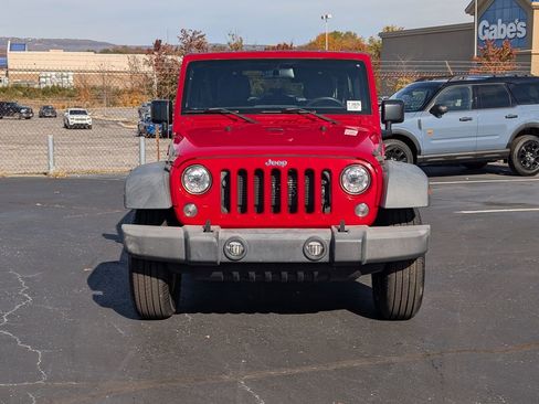 Used 2018 Jeep Wrangler Unlimited Sport S image 7