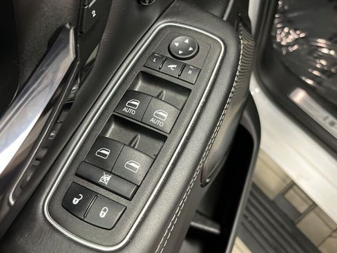 Used 2023 RAM 1500 Limited AWD/4WD image 21