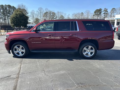 Used 2018 Chevrolet Suburban LT image 5