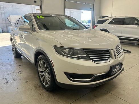 Used 2016 Lincoln MKX Reserve w/ Technology Package AWD/4WD image 3