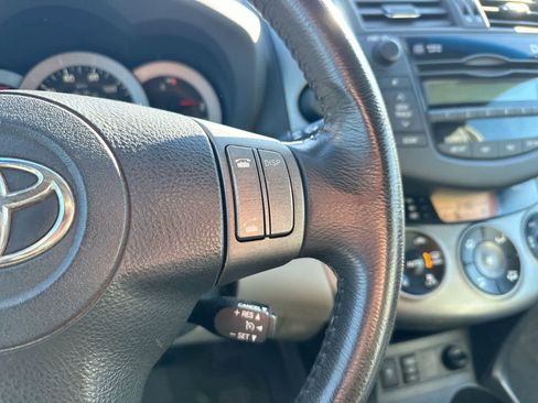 Used 2011 Toyota RAV4 Limited image 30