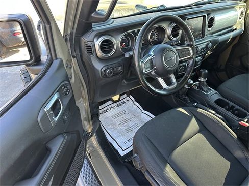 Used 2020 Jeep Gladiator Overland image 30