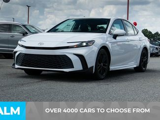Used 2025 Toyota Camry SE video 2