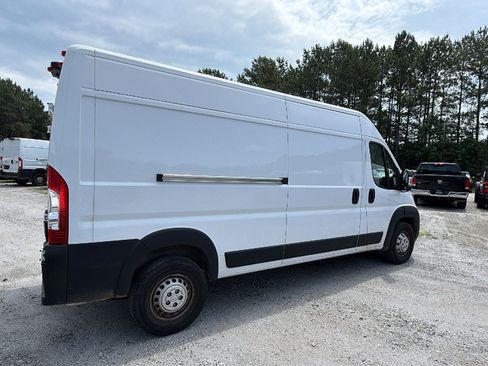 Used 2024 RAM ProMaster 2500 w/ Convenience Group FWD image 8