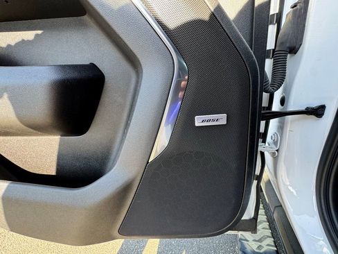 Used 2022 Chevrolet Tahoe Z71 w/ Luxury Package image 11