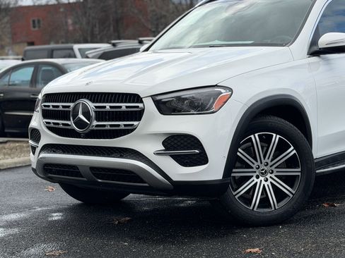 Used 2024 Mercedes-Benz GLE 350 4MATIC image 3
