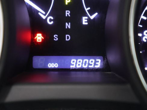 Used 2013 Toyota Highlander Plus AWD/4WD image 34