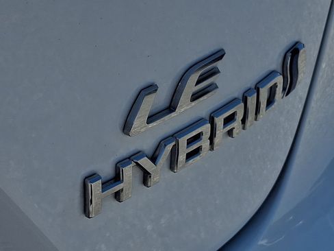 Used 2024 Toyota Corolla LE FWD image 30