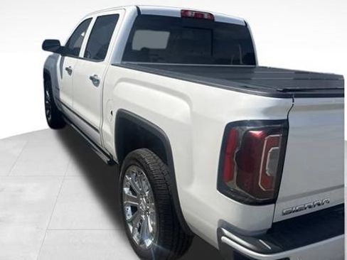 Used 2018 GMC Sierra 1500 Denali w/ Denali Ultimate Package AWD/4WD image 6