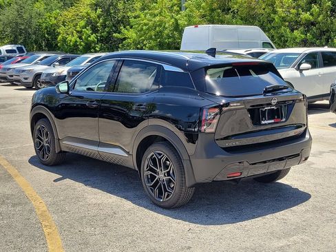 New 2026 Nissan Kicks SR w/ SR Premium Package AWD/4WD image 6