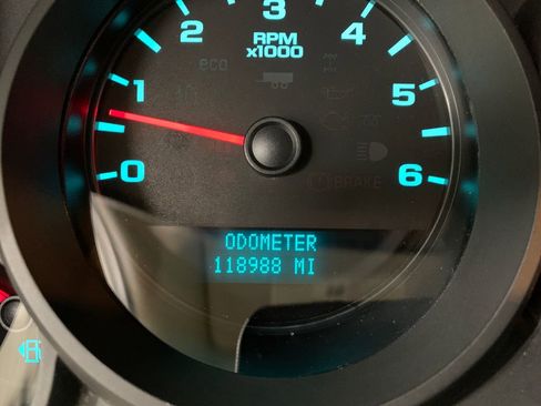 Used 2011 Chevrolet Silverado 1500 W/T w/ LS Package AWD/4WD image 28