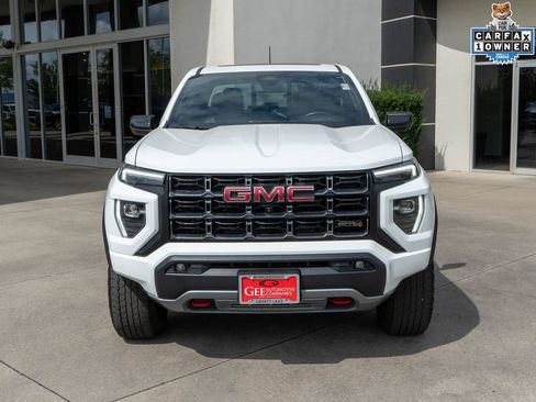 Used 2024 GMC Canyon AT4 w/ AT4 Premium Package AWD/4WD image 2