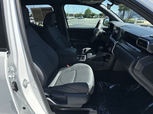 Used 2025 Toyota Tacoma SR5 RWD image 33