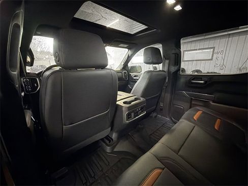 Used 2019 GMC Sierra 1500 AT4 w/ AT4 Premium Package image 9