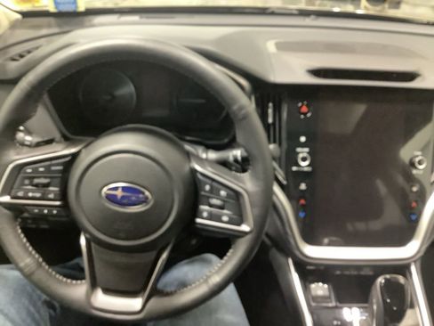 Certified 2025 Subaru Outback Limited AWD/4WD image 8