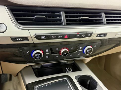Used 2019 Audi Q7 2.0T Premium w/ Convenience Package image 30