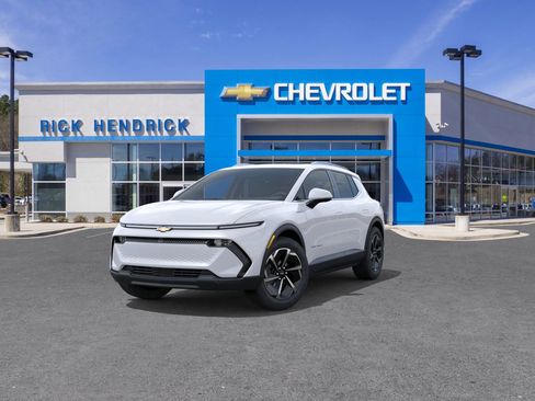 New 2026 Chevrolet Equinox EV LT image 10