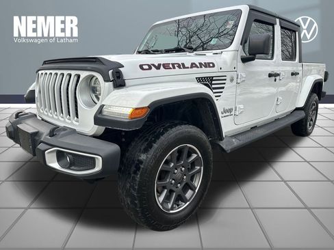 Used 2020 Jeep Gladiator Overland image 1