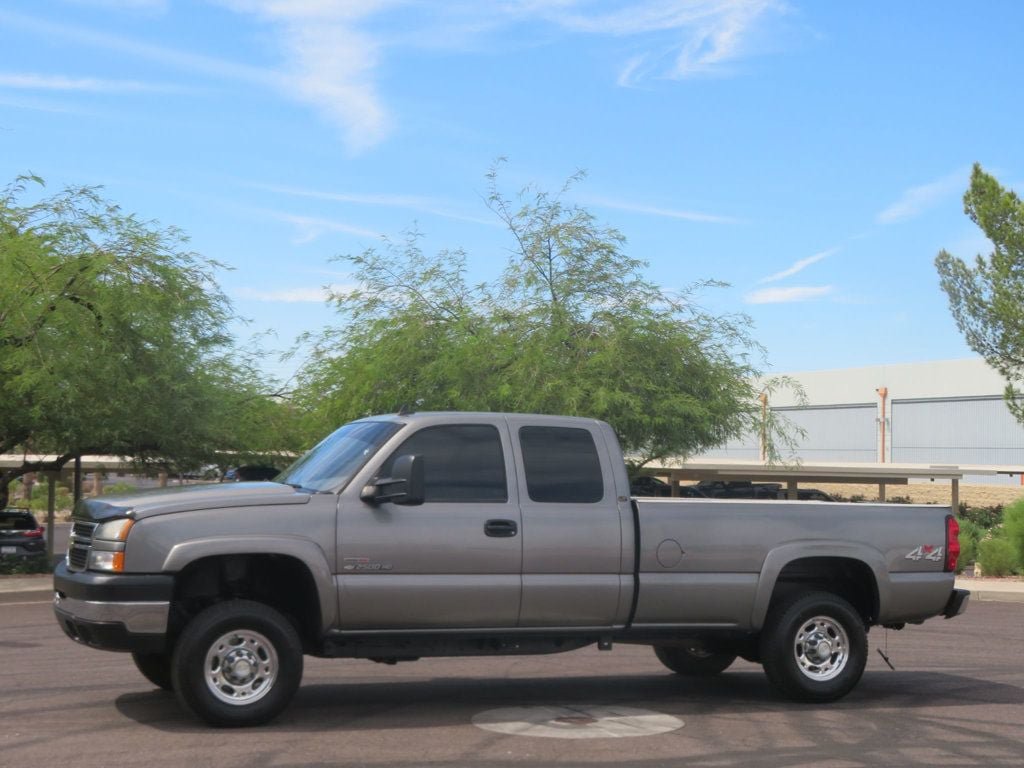 Used 2006 Chevrolet Silverado 2500 LT w/ Onstar Plus Package AWD/4WD image 1