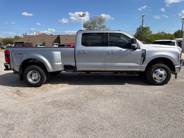 New 2027 Ford F350 Lariat w/ Lariat Premium Package AWD/4WD image 4