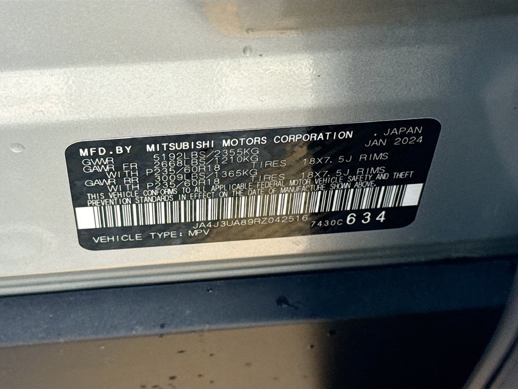 Used 2024 Mitsubishi Outlander ES FWD image 33