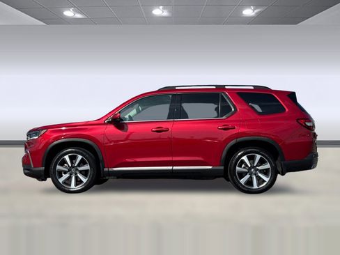 Certified 2023 Honda Pilot Touring image 2