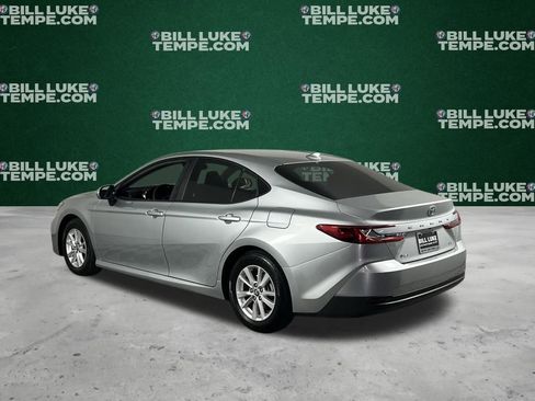 Used 2025 Toyota Camry LE image 9