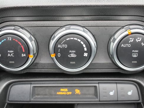 Used 2018 MAZDA MX-5 Miata Grand Touring image 17