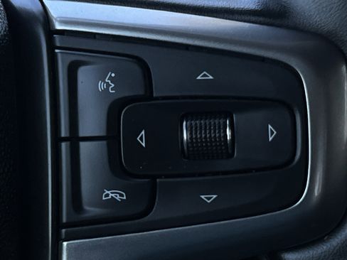 Used 2024 Chevrolet Silverado 1500 LT image 13