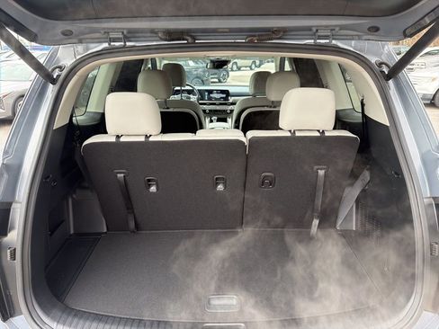 Used 2024 Kia Telluride EX w/ EX Captain's Chair Package image 29
