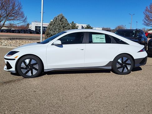 New 2025 Hyundai Ioniq 6 SE image 2