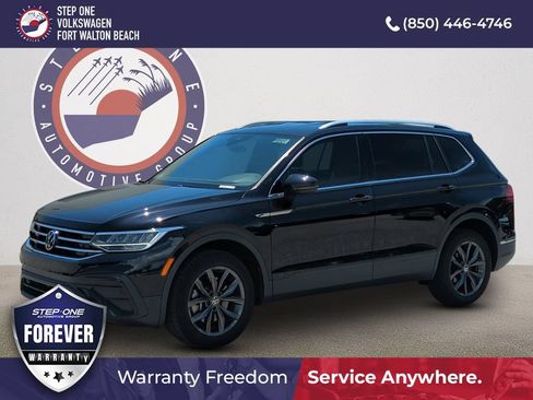 Used 2023 Volkswagen Tiguan SE FWD image 1