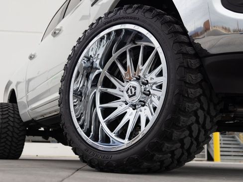 Used 2019 RAM 3500 Big Horn w/ Protection Group image 11