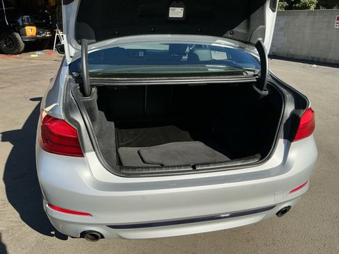 Used 2019 BMW 530i w/ Convenience Package image 26