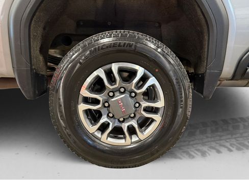 Used 2025 GMC Sierra 2500 SLE w/ SLE Value Package; AWD/4WD image 53