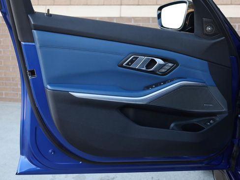 Used 2022 BMW M3 RWD image 19