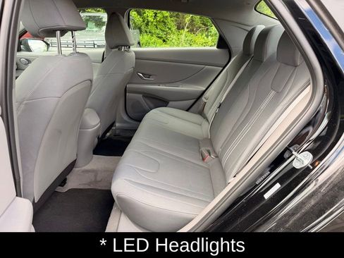Used 2023 Hyundai Elantra SEL w/ Convenience Package FWD image 29