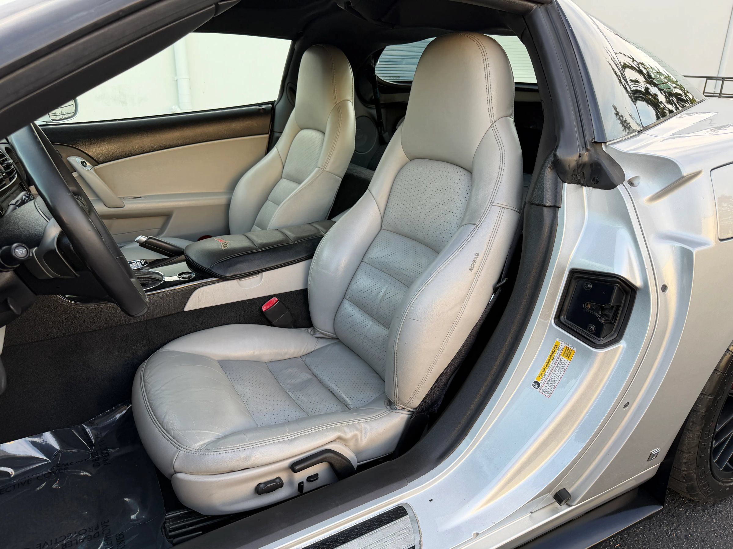 Used 2009 Chevrolet Corvette Coupe w/ Preferred Equipment Group RWD image 8