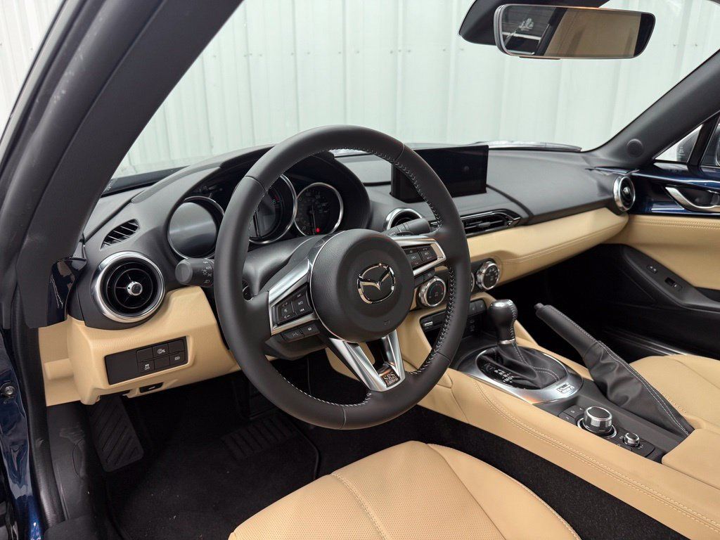 Used 2026 MAZDA MX-5 Miata RF Grand Touring RWD image 16