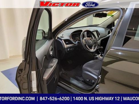 Used 2016 Jeep Cherokee 75th Anniversary image 11