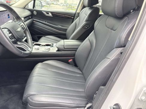 Used 2025 Genesis GV80 2.5T Standard AWD/4WD image 16