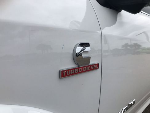 New 2025 RAM 2500 Limited AWD/4WD image 5