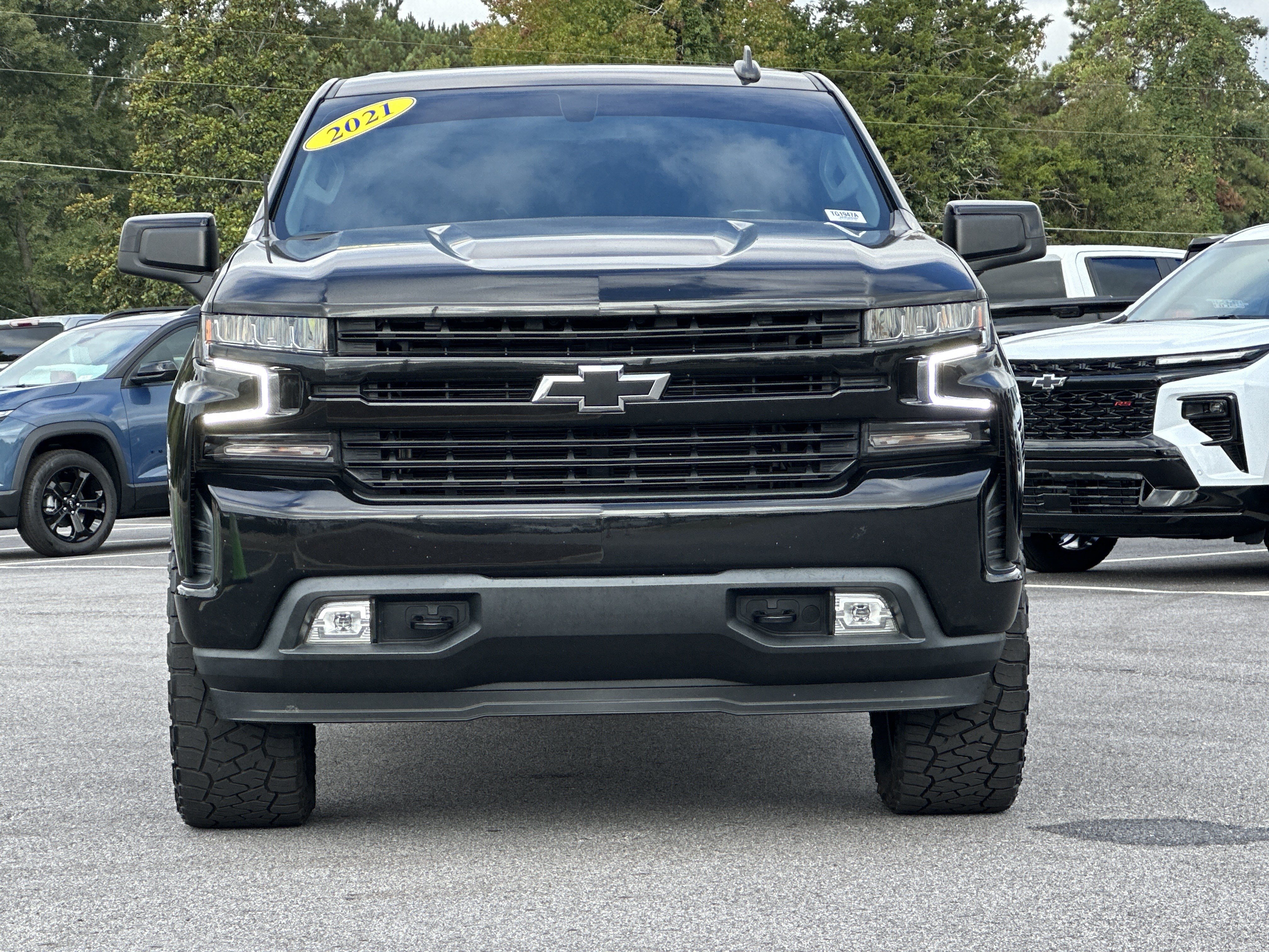 Used 2021 Chevrolet Silverado 1500 RST w/ Bed Protection Package AWD/4WD image 2