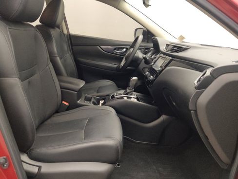 Used 2018 Nissan Rogue Sport SL FWD image 21