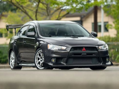 Used 2013 Mitsubishi Lancer Evolution MR image 2