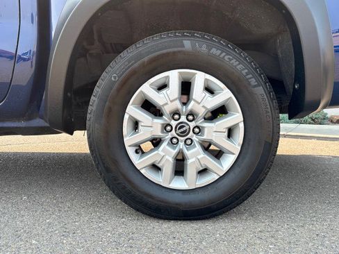 Used 2022 Nissan Frontier SV w/ Technology Package image 29