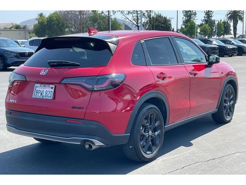 Certified 2025 Honda HR-V Sport image 6
