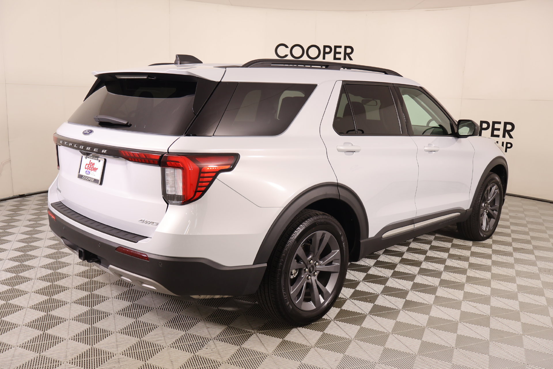 Used 2025 Ford Explorer Active w/ Active Comfort Package AWD/4WD image 21