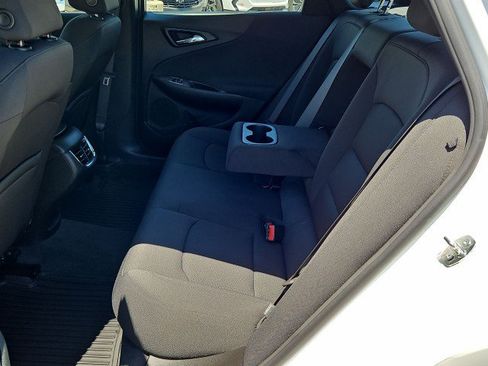 Used 2021 Chevrolet Malibu LT FWD image 24